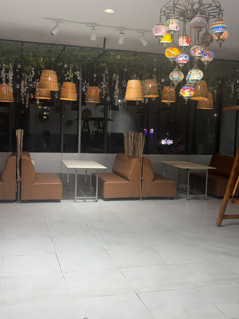 Spacious Dining Hall & Booth Seating